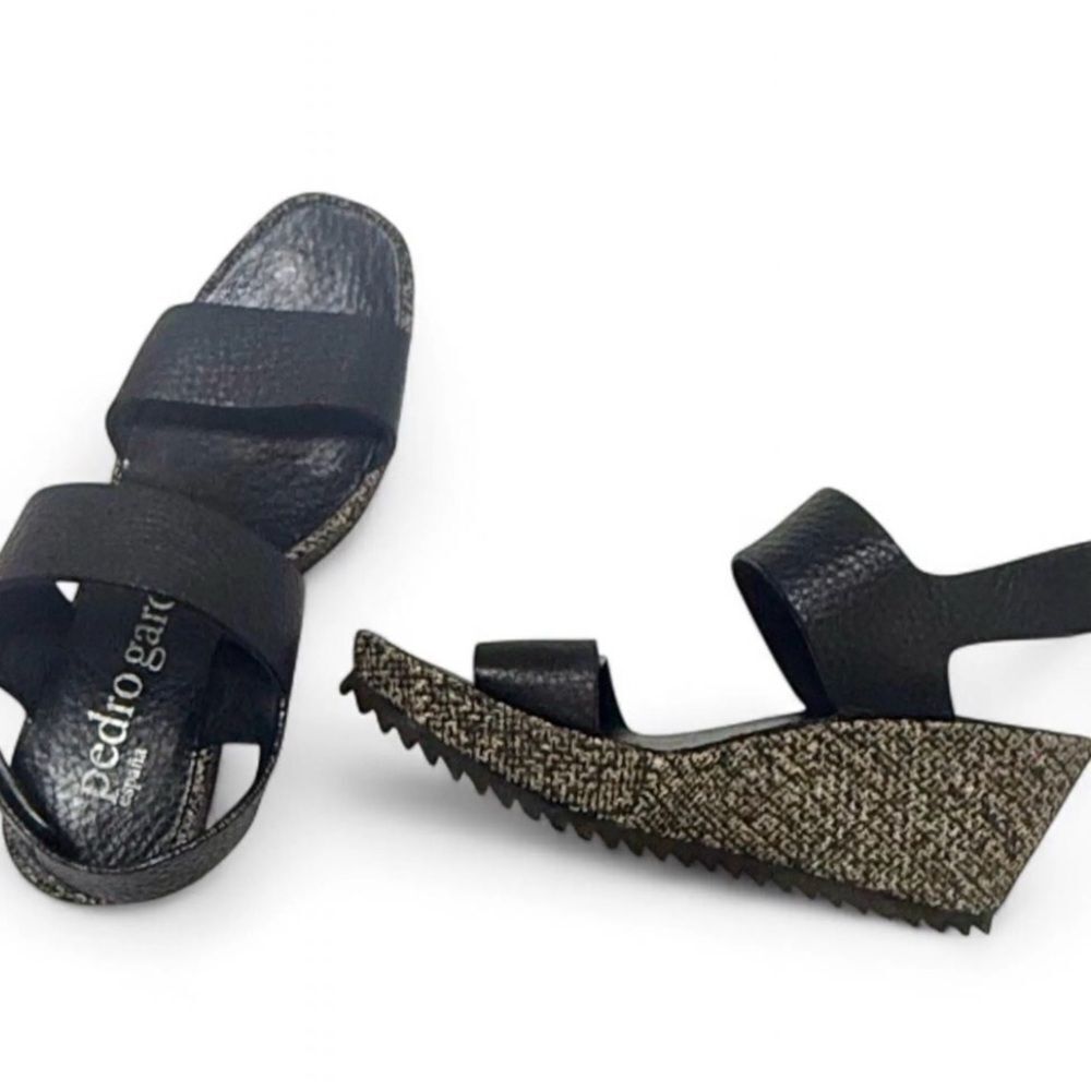 Pedro Garcia Black and Textured Wedges
